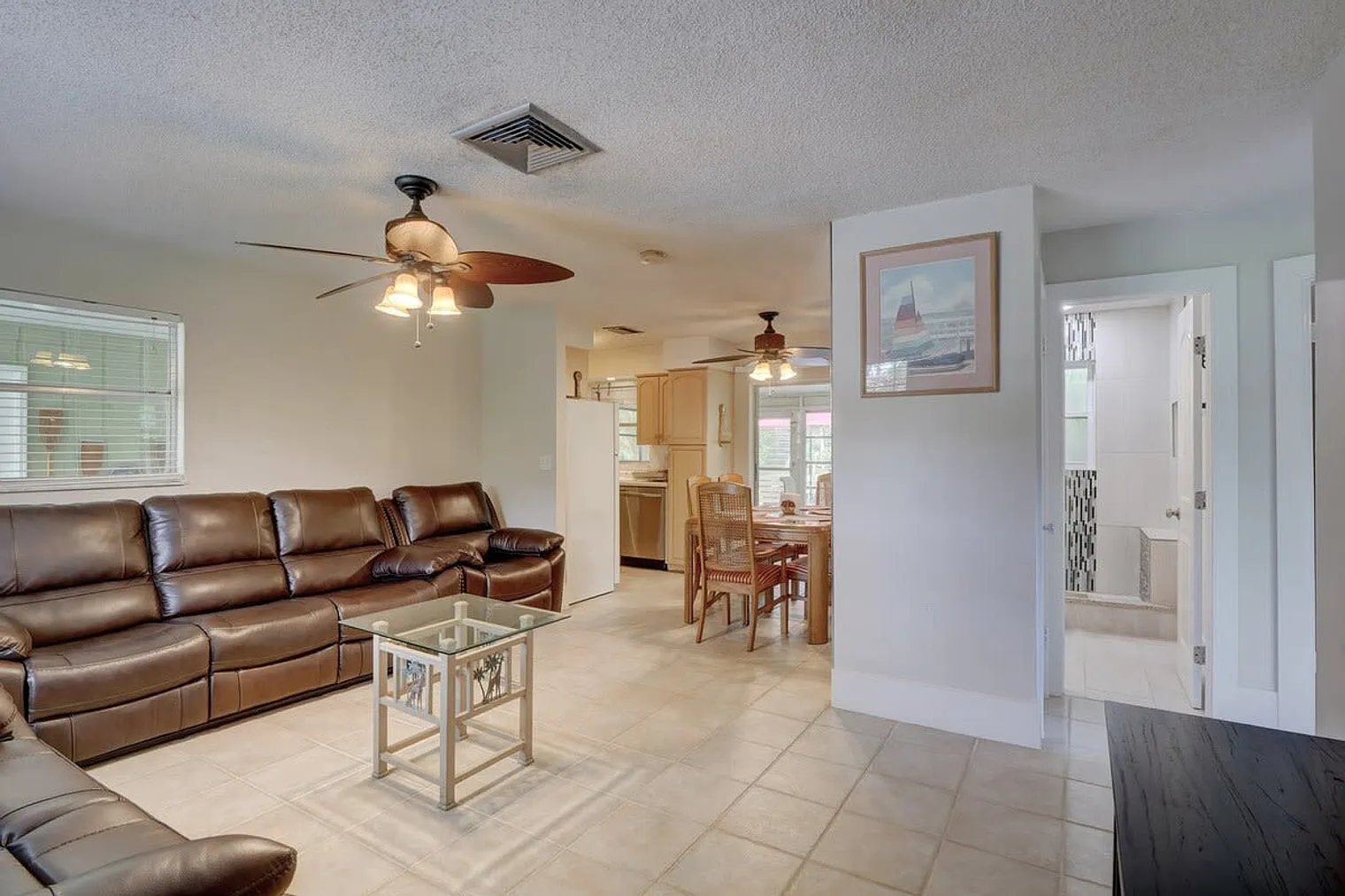 2 bed, 1.0 bath, 818 sqft, $3,599 — Photo 3
