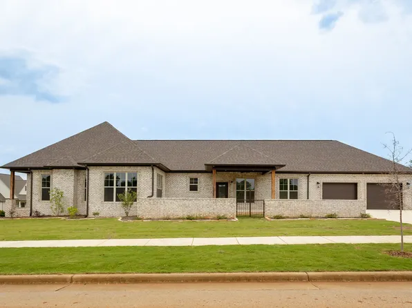 200 Chestnut Oak Dr, Florence, AL 35633