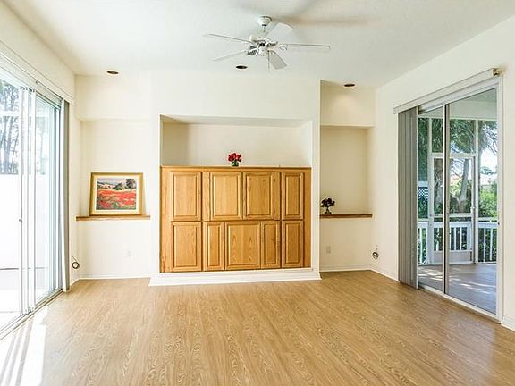 5th image of 369 Dolphin Shores Cir