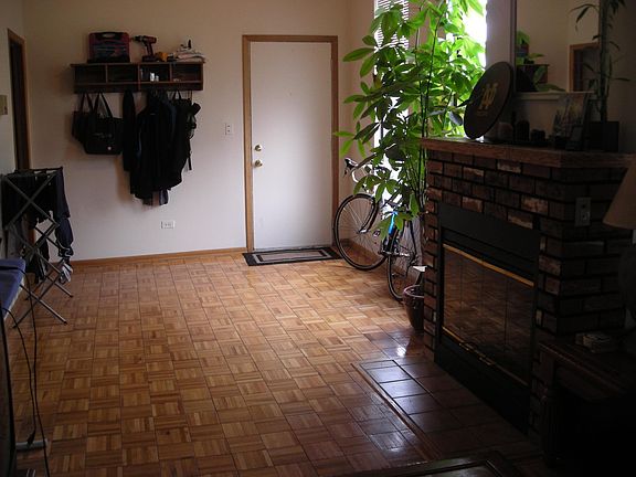 2nd image of 958 W Armitage Ave #2R