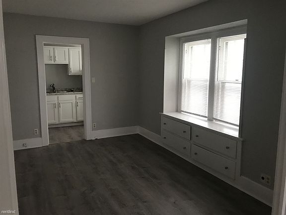 Dining Room (9)