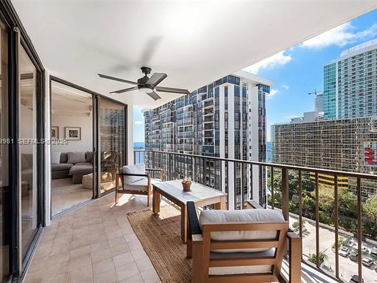 1915 Brickell Ave #C1612 — Photo 32