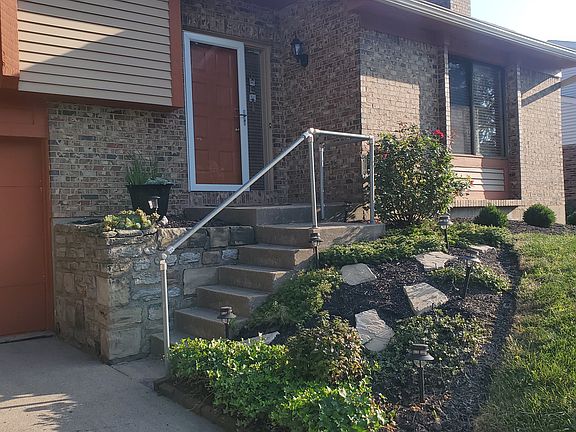 2nd image of 6119 Delcrest Dr