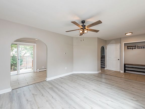 5th image of 10081 W Pickford Ave