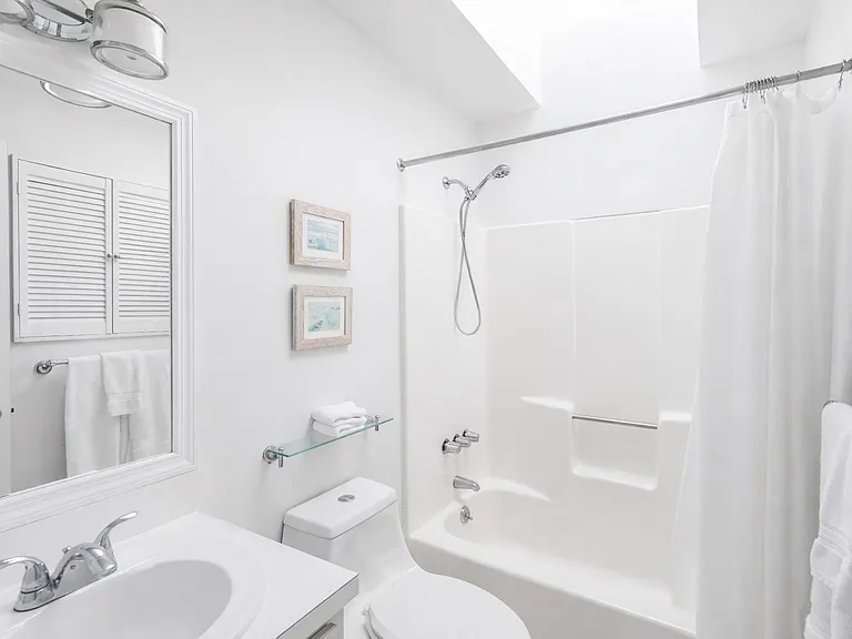 4 Hoppin Ave — Photo 8