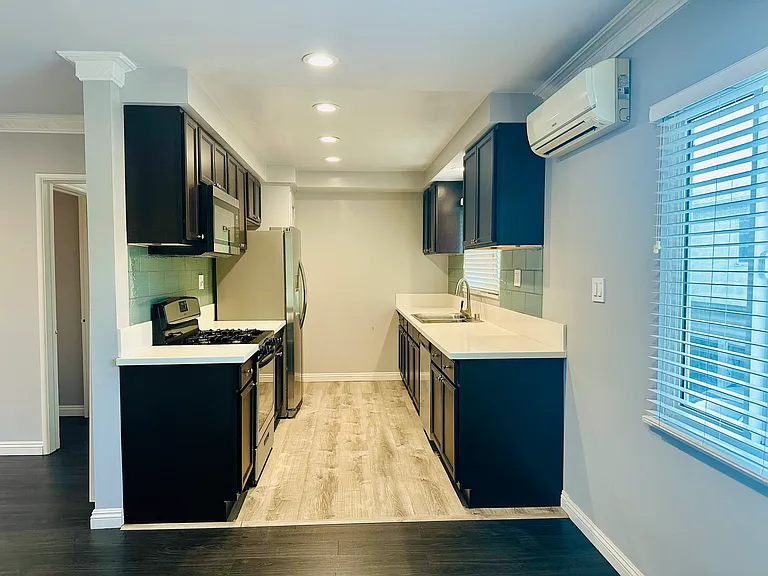 29 N Hidalgo Ave #E — Photo 4