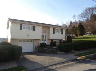 10 Maple St, Allenport, PA 15412
