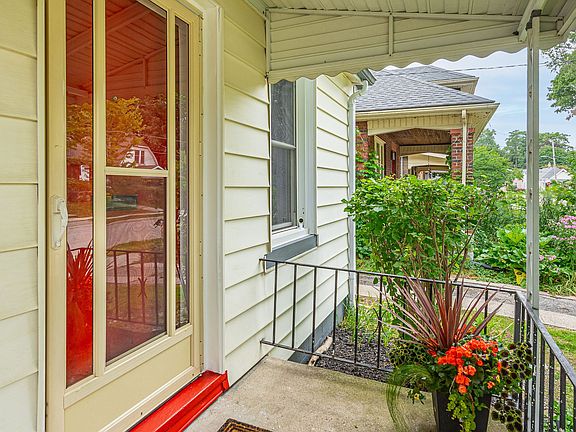 4th image of 21 Wolseley Ave