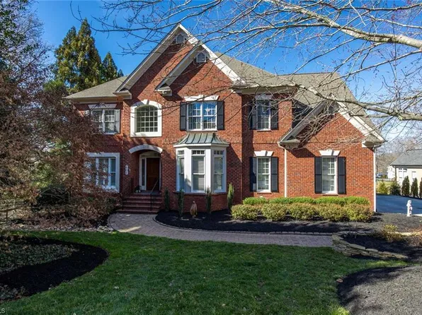 401 Cross Vine Ln, Greensboro, NC 27455