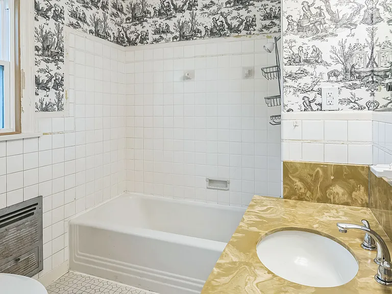 1105 S Chilton Ave — Photo 16