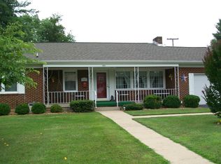 201 Robin Rd, Waynesboro, VA 22980