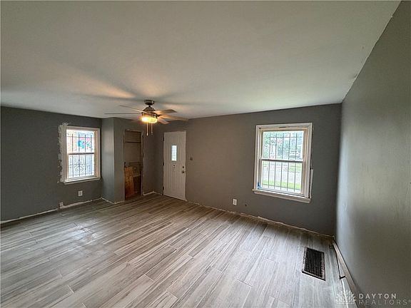3rd image of 2728 Melbourne Ave