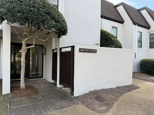 155 Beaufort Ct, Morehead City, NC 28557