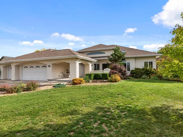 N7023 Woodside Hills DRIVE, Sheboygan, WI 53083