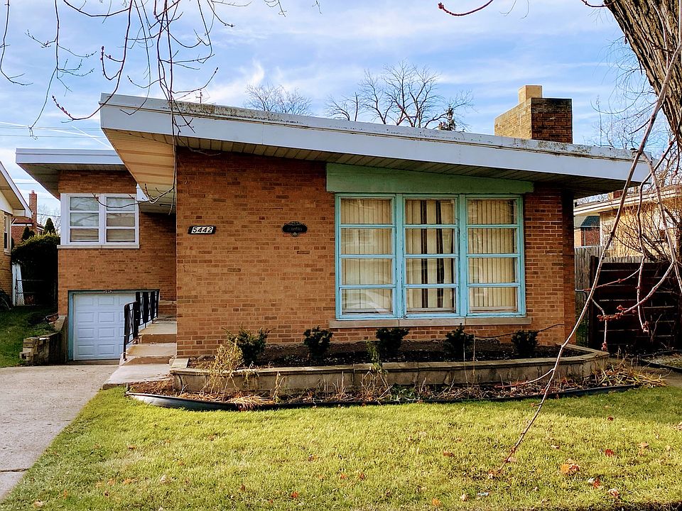 1st image of 5442 N California Ave