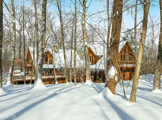 3204 Cherry Valley Rd, Woodstock, IL 60098