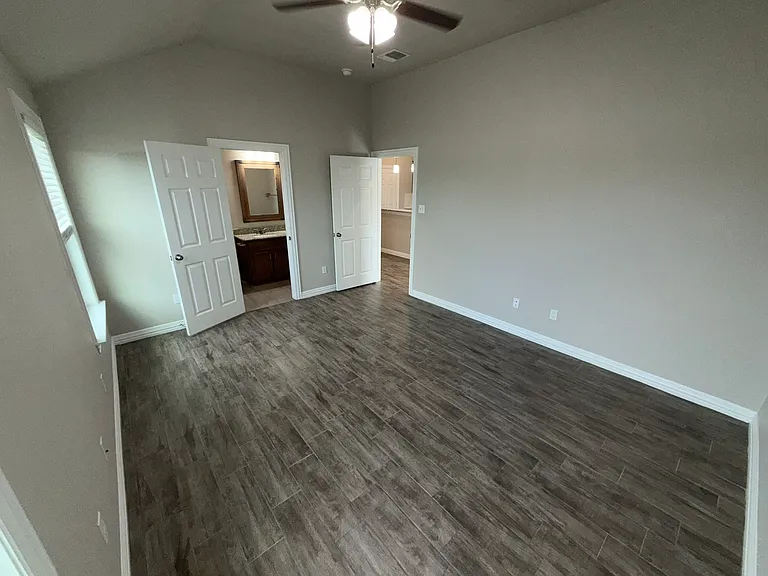 3347 Bordon Dr — Photo 9