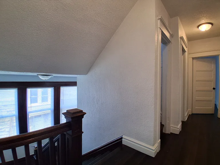 2640 Victor St — Photo 9