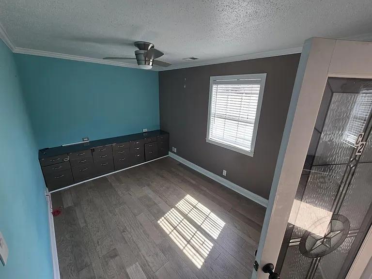 9954 Genard Rd — Photo 28