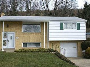 157 Connie Dr, Pittsburgh, PA 15214