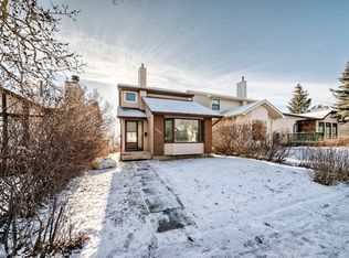 8007 S Ranchview Dr NW, Calgary, AB T3G1S7