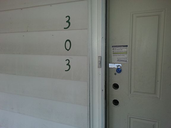 5th image of 303 Harvey Dr