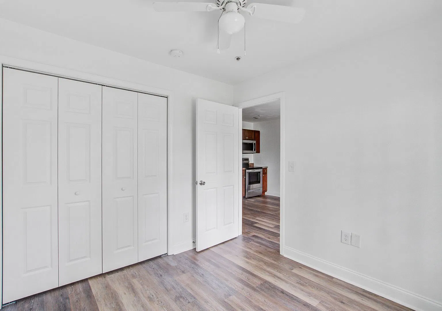 Hemingway Apartments — Photo 4