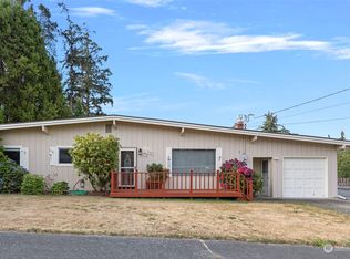 1425 NE 8th Ave, Oak Harbor, WA