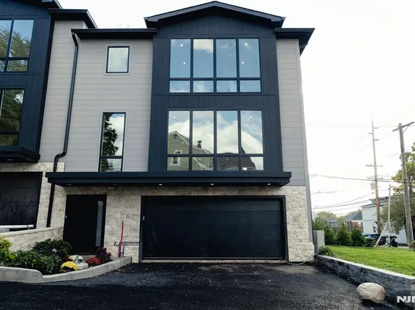 401 Grand Ave #C, Leonia, NJ 07605