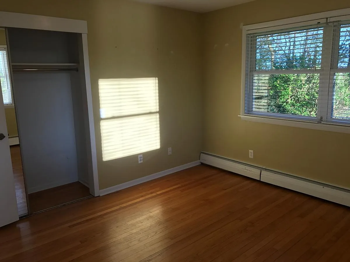 Harmony Road, Marengo — Photo 4
