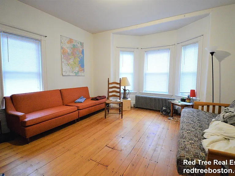 51 Custer St #3R — Photo 4