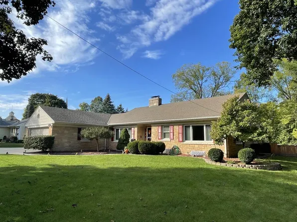 148 West Chandler BOULEVARD, Burlington, WI 53105