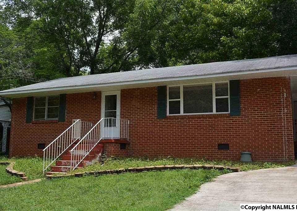1st image of 504 Greenacres Dr NW