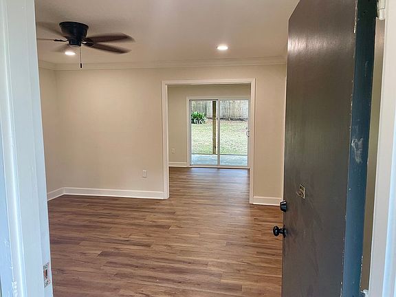 4th image of 106 Murial St