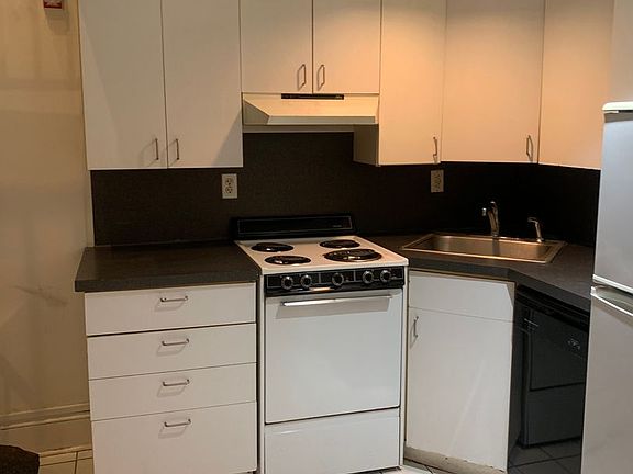 5th image of 2308 Lombard St APT 1