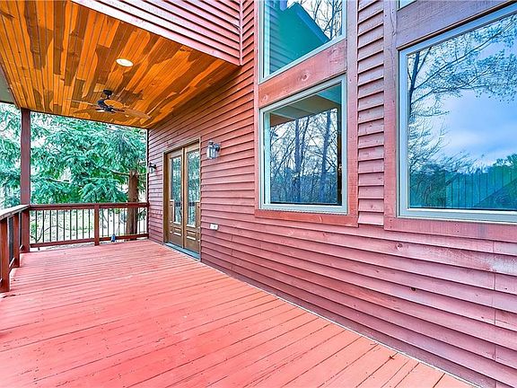 5th image of 619 Lakeshore Dr