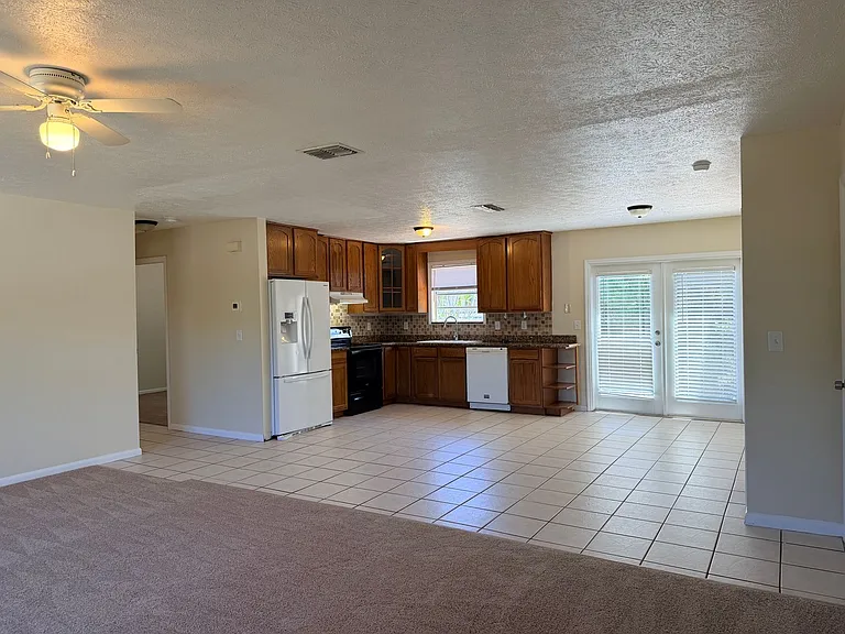 1224 Hamilton Ave — Photo 8