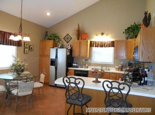 25 Winding Woods Rd, Lake ozark, MO 65049