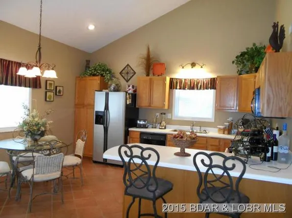 25 Winding Woods Rd, Lake Ozark, MO 65049