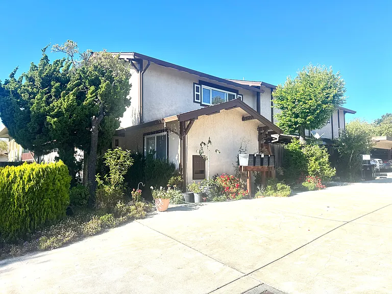 43186 Starr St #D — Photo 1