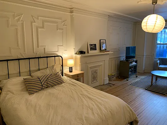 Rented by Compass | media 7