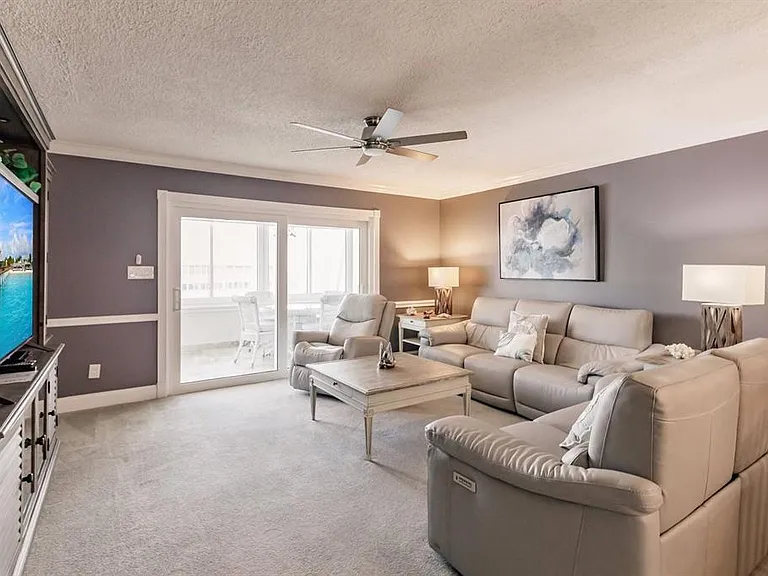 1055 W Peppertree Dr #805AA — Photo 11