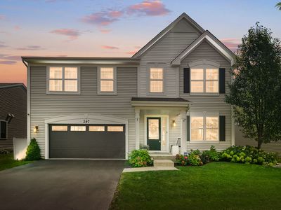 247 Minuet Cir, Volo, IL, 60073
