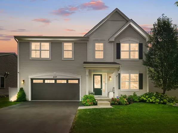 247 Minuet Cir, Volo, IL 60073