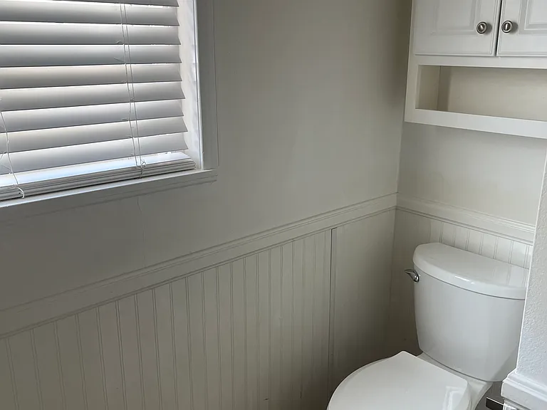 10148 Independence Ave — Photo 18