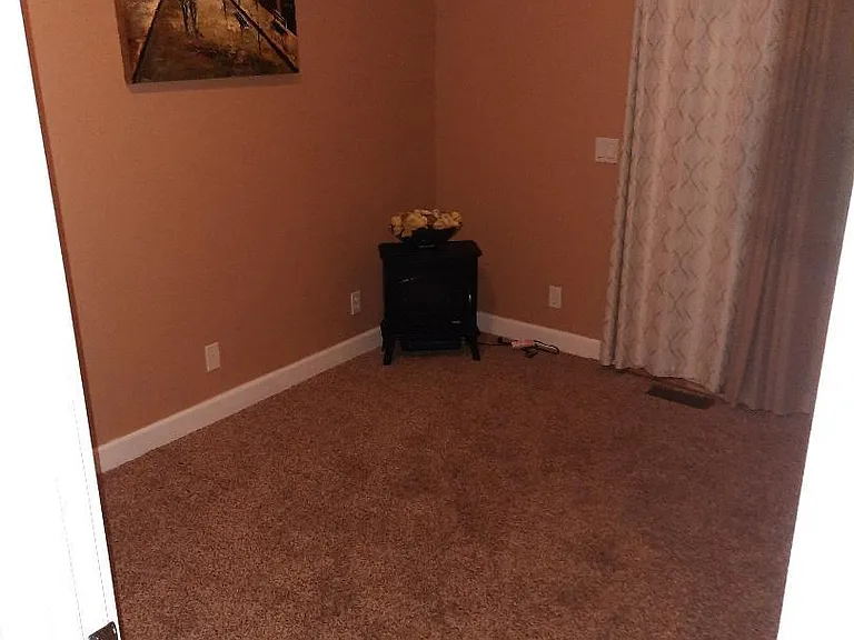 875 Maple Ln — Photo 11