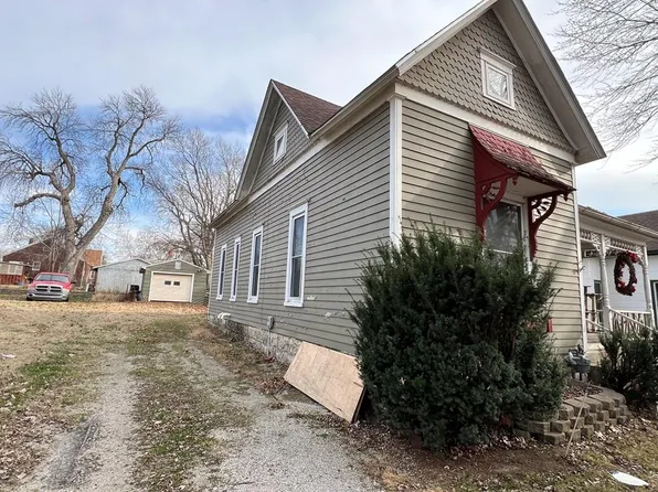 202 N Garfield Ave, Chanute, KS 66720