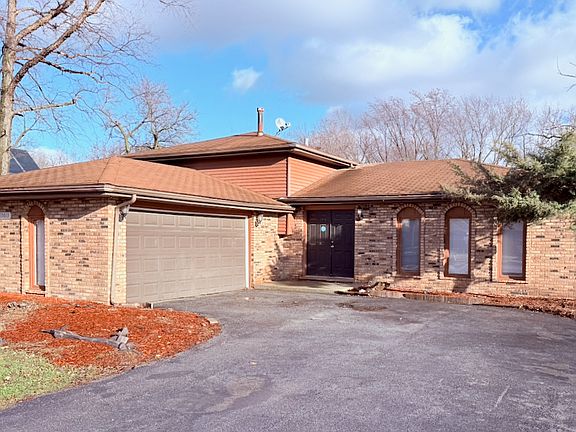 2nd image of 15613 Calumet Dr