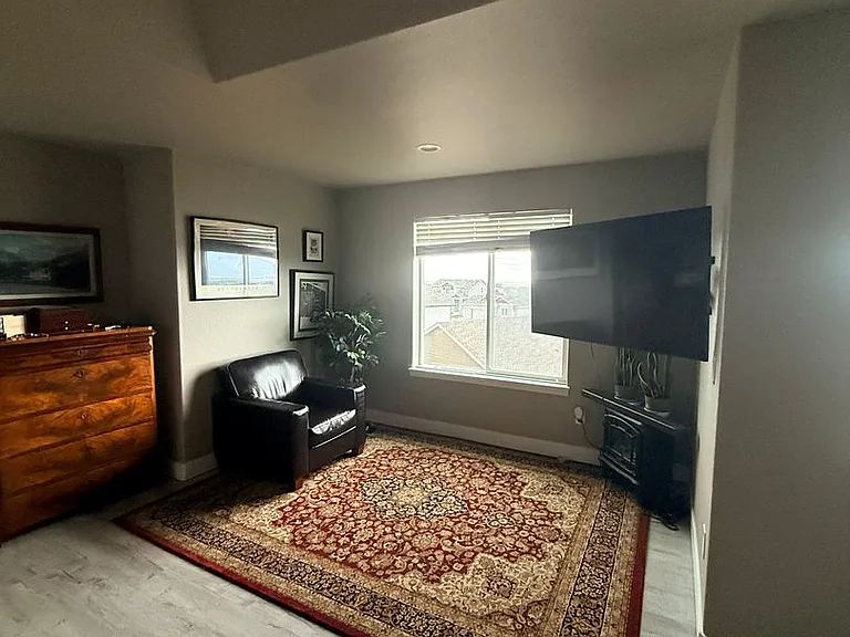 5569 Makalu Dr — Photo 11