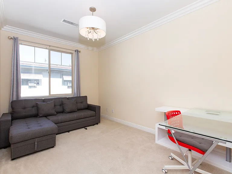 988 Arcadia Ave #D — Photo 5